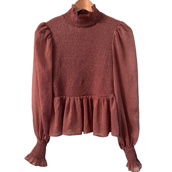 Lulus Tops - Lulus Woman’s Mock Smocked Long Balloon Sleeves with Bottom Ruffled Hem size M